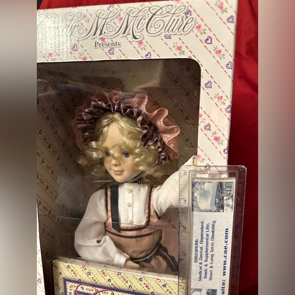 Heart strings Galleries Sweet Dreams Angel Doll by Artist Cindy McClure NIB Book - Picture 11 of 11